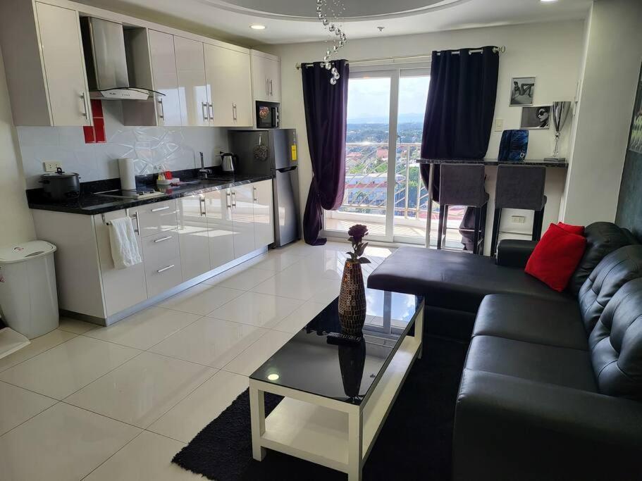 Kandi Tower 3, Premium 1Br With 2Cr & 2 Balcony. Angeles Esterno foto
